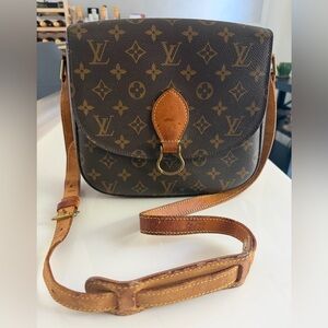 LOUIS VUITTON AUTHENTIC Monogram Saint
Cloud GM Shoulder Bag crossbody bag